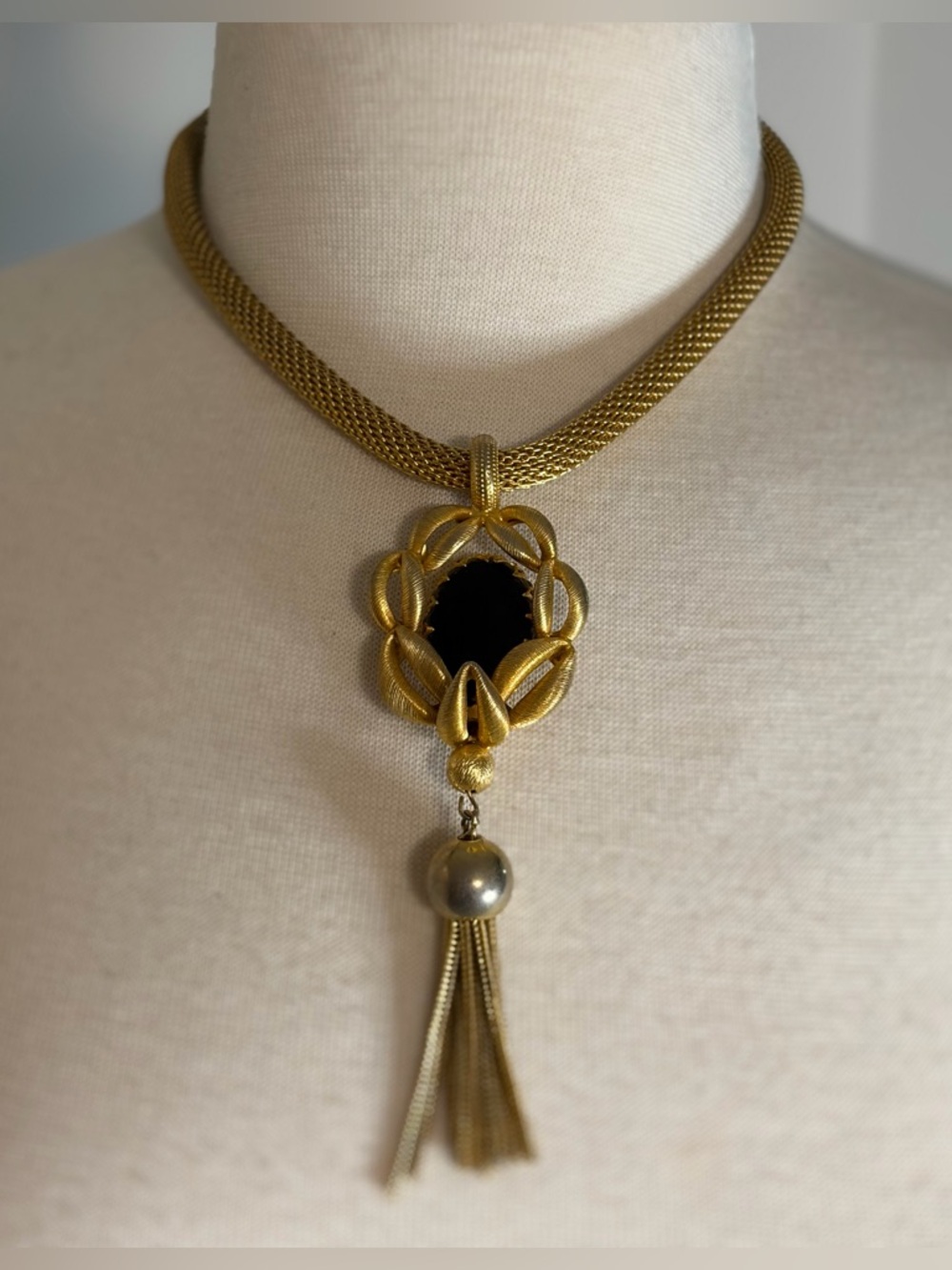 Vintage black glass scallop frame tasseled pendant on gold tone mesh cord choker